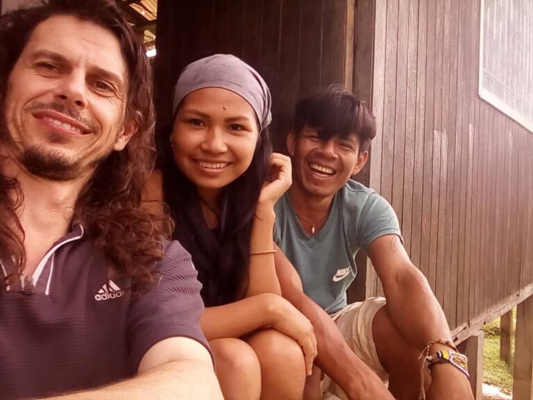 luis guests smiles